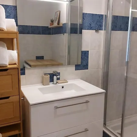 Nice 58m Near The Beach Historical Center Appartement Antibes